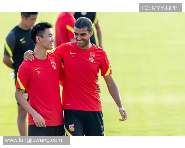 中国足球明星最新动态与成就分析引发球迷热议